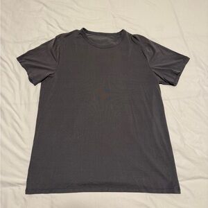 Lululemon Men’s Classic Gray Shirt 🩶 SIZE LARGE